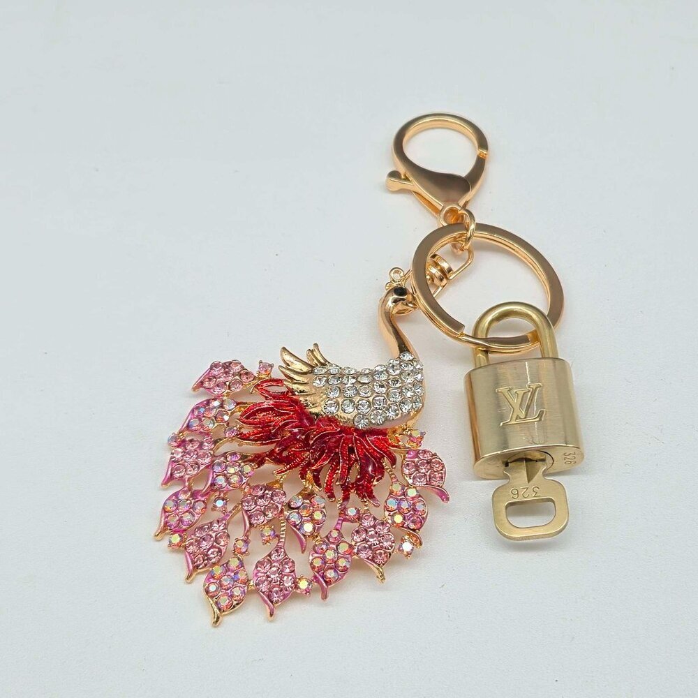 LV Authentic Gold Lock & Key 🔑 Luxury Bag Charm w/ Unbranded Peacock Keychain - Picture 3 of 8